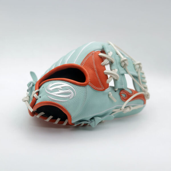 Rookie De Leija- Infield-11.5 inch