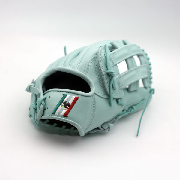 Alpha Menta-Outfielder-12.75